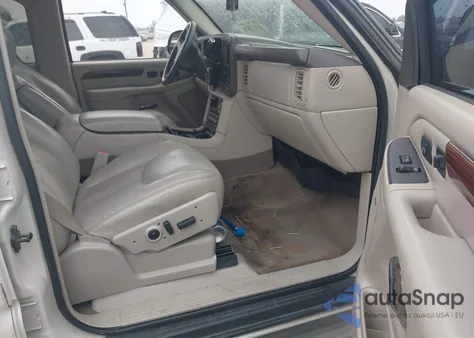 2004 Cadillac Escalade Esv Standard z USA, uszkodzony, nr VIN 3GYFK66N34G169158